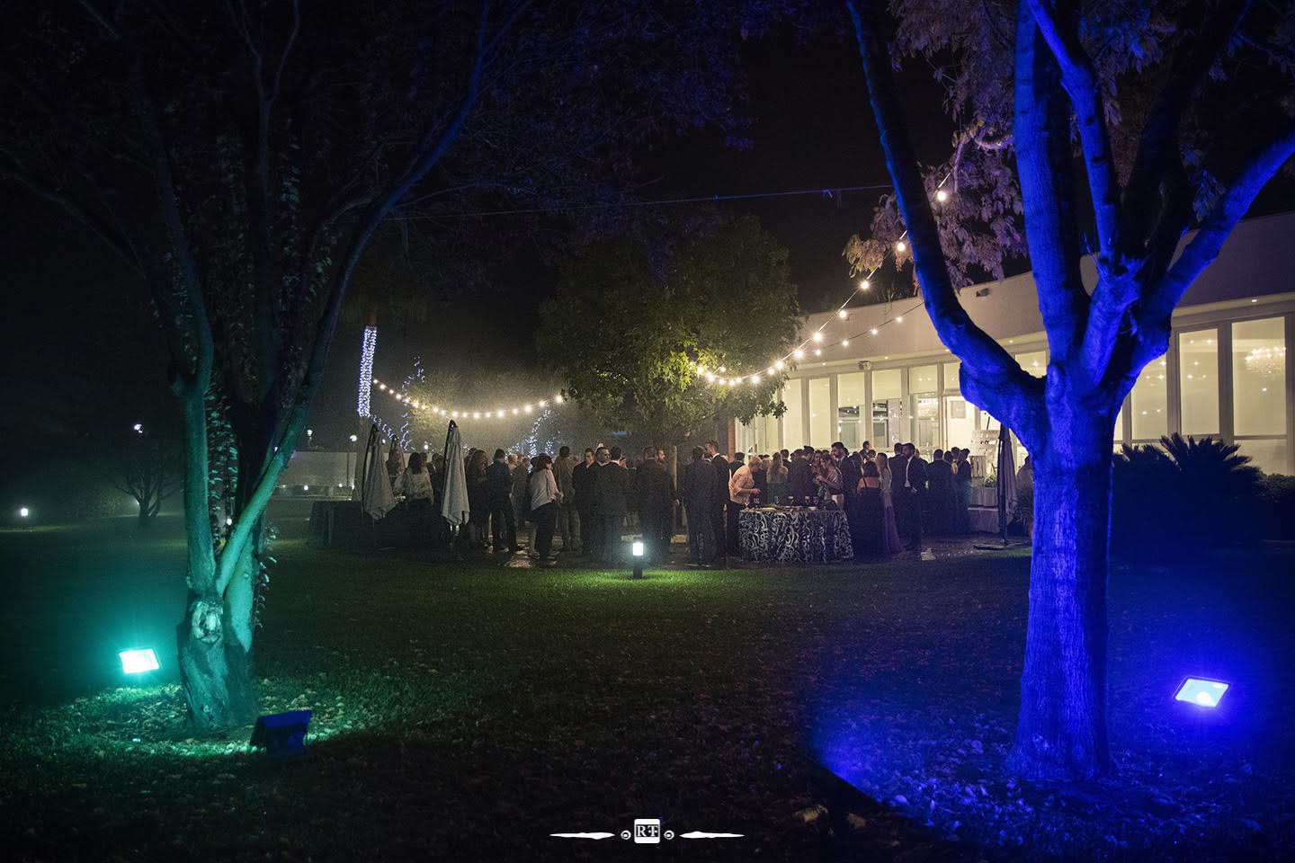 Decoración bodas en jardines Valencia luces