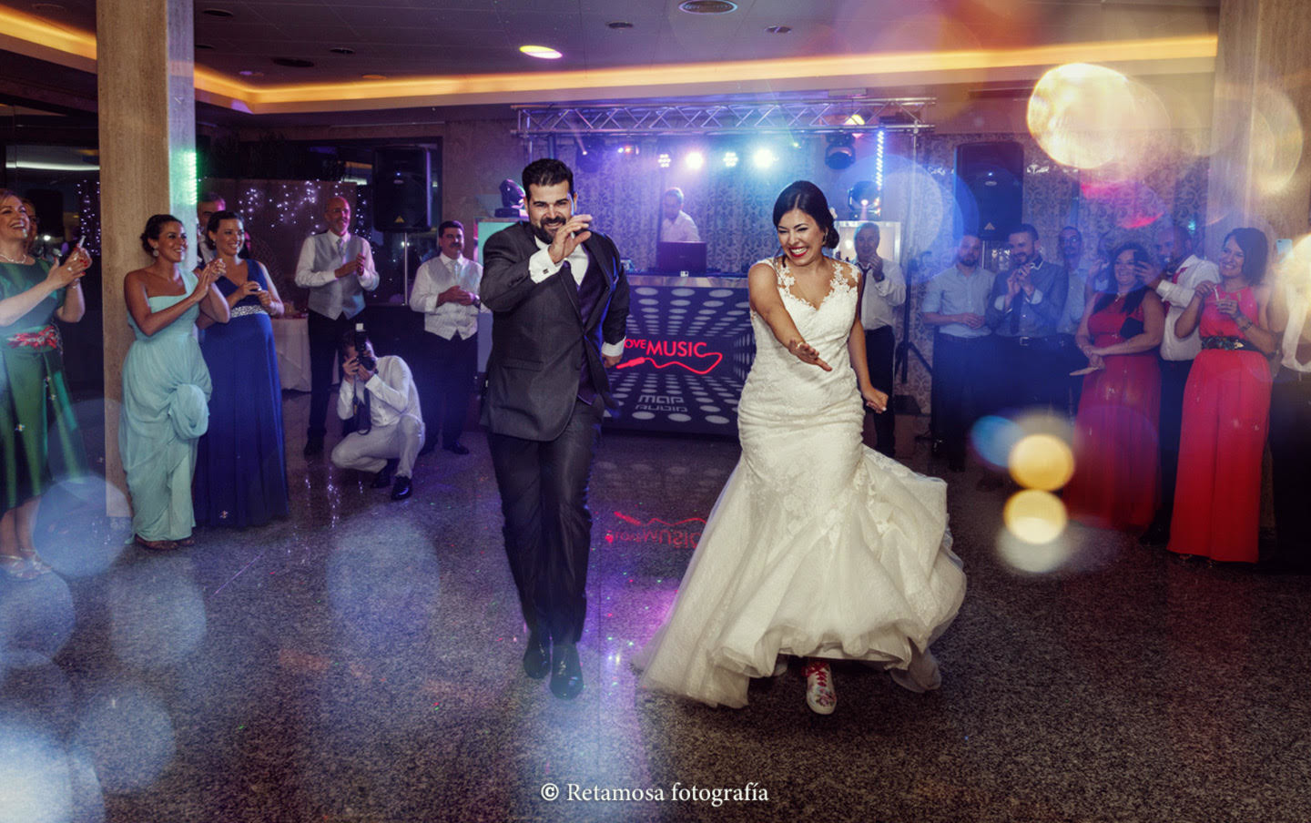 Retamosa fotografía bodas - Fotógrafo de bodas - baile-boda-3_202001300917475e329f3bdce70.sized.jpg