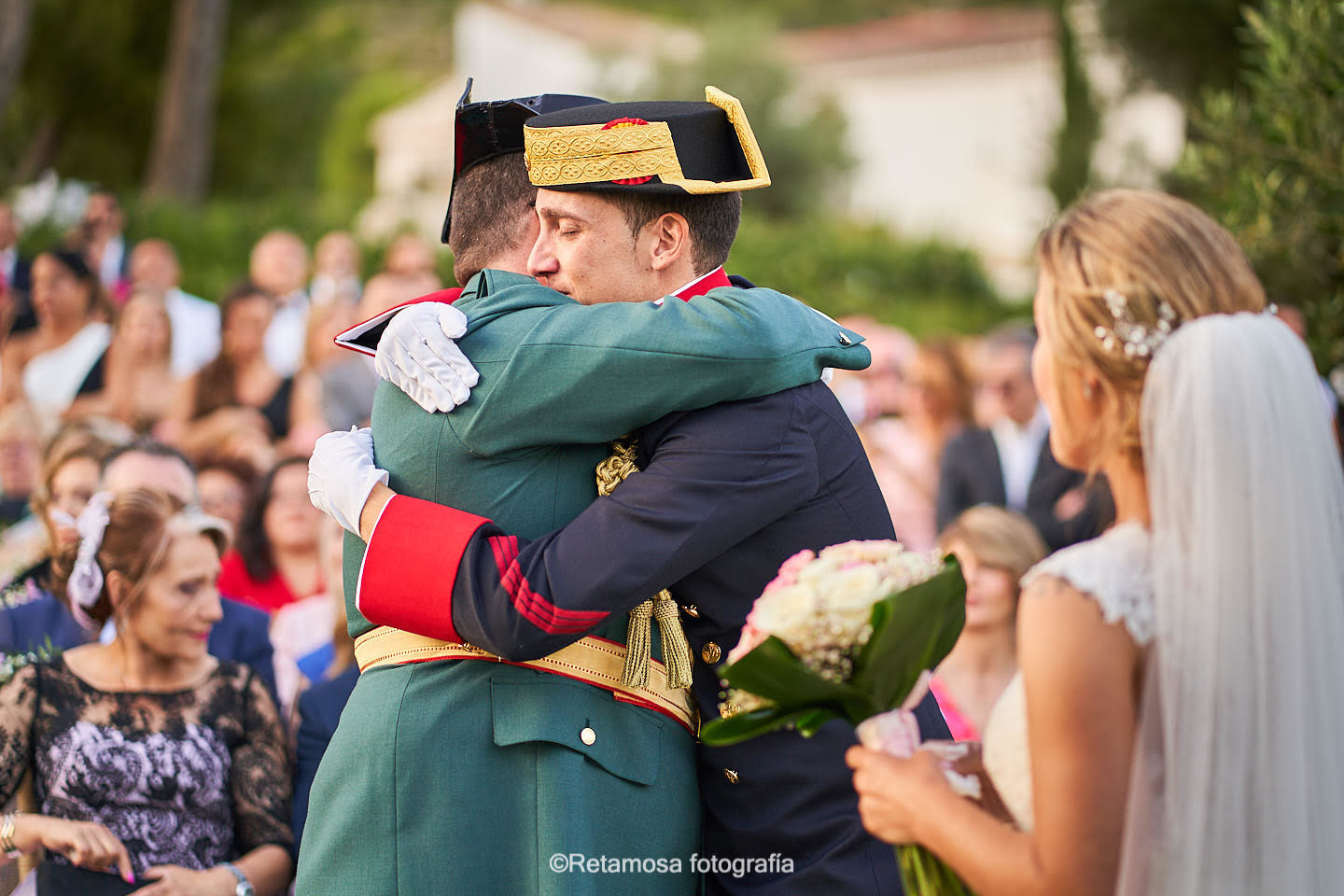 Bodas con pasillo de sables Retamosa fotografia bodas